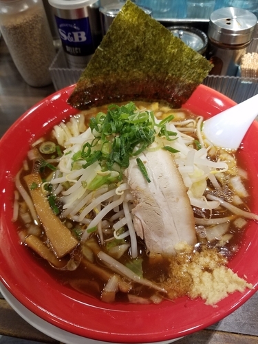 「旭川しょうゆらーめん(750円)」@旭川味噌ラーメン せいべえ 上野本店の写真