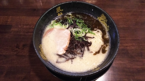 「とんこつラーメン(カタ)」@博多風龍 池袋西口店の写真