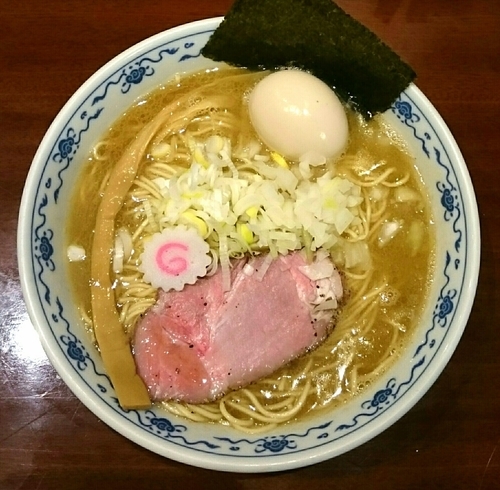 「煮干そば【数量限定】 煮玉子」@煮干中華そば 鈴蘭 新宿店の写真