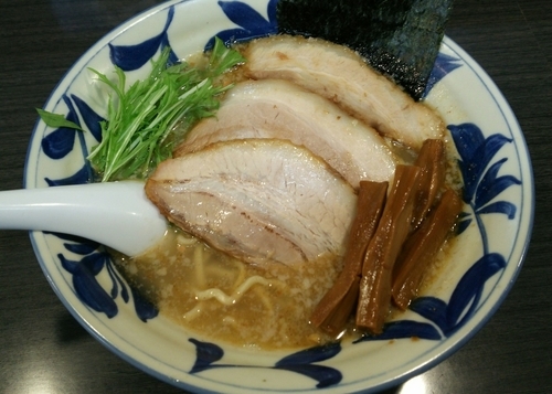 「塩ラーメン　並　800円」@ラーメンつけ麺 奔放の写真