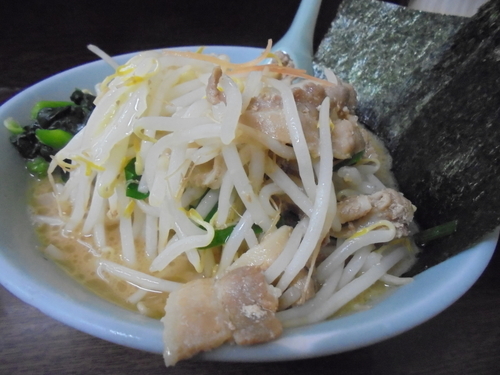 「がっつり！肉野菜ラーメン　８５０円」@とんぱた亭 片倉町店の写真