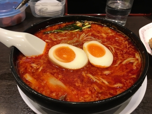 「レバ定 旨辛麺 三辛」@来来亭 千葉花見川店の写真
