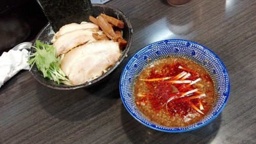「ラー油つけ麺（中）」@ラーメンつけ麺 奔放の写真