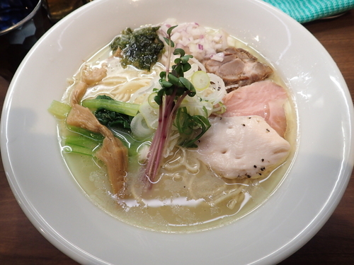 「鯛出汁塩そば　880円」@usaco noodlesの写真