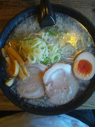 「塩らーめん」@総本家 しなとら 美濃加茂店の写真