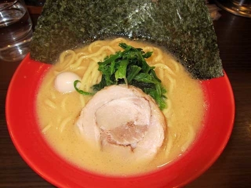 「豚骨醬油ラーメン　700円」@横浜家系ラーメン 一刀家 秋葉原店の写真