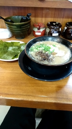 「ラーメン ハリガネ  海苔」@博多長浜らーめん ぼたんの写真