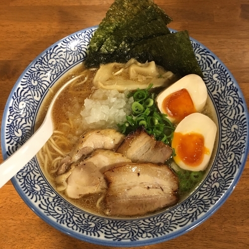 「特製煮干しラーメン (900円)」@煮干しラーメン 麺匠 春晴の写真