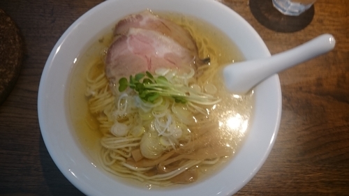 「塩煮干しそば（５００円）ライス（１００円）」@中華そば カリフォルニアの写真