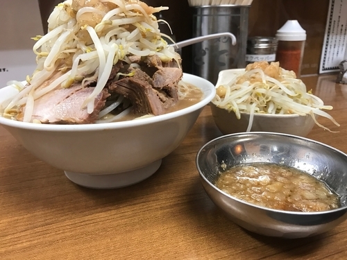 「ラーメン、野菜どでん、油」@ラーメンの店 どでん 北浦和店の写真
