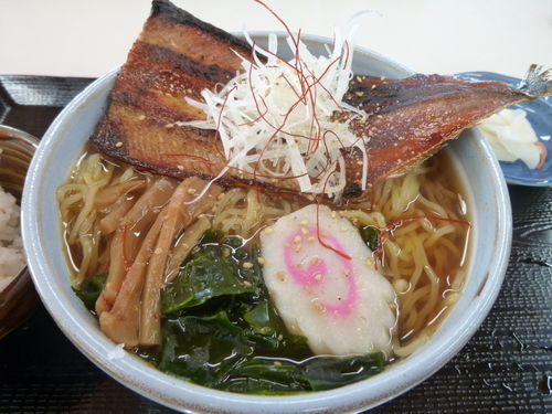 「大船渡 さんまらーめん」@碁石海岸レストハウスの写真