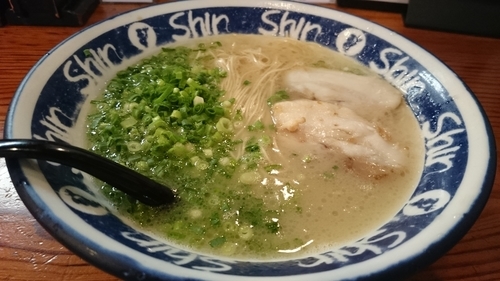 「ラーメン」@博多らーめん ShinShin 天神本店の写真