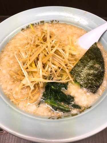 「塩ネギラーメン 中盛 薄め硬め」@ラーメンショップ椿 ひたちなか店の写真