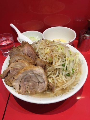 「大豚白ネギ生卵野菜大蒜多目」@ラーメン二郎 西台駅前店の写真