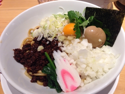 「まぜそば + 玉ねぎ」@麺屋 薫風の写真