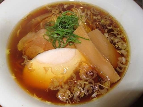 「醤油ラーメン　750円」@ラーメン屋 トイ・ボックスの写真