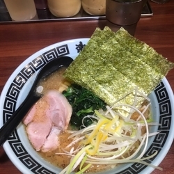 格ラーメン（魚介）➕麺固め