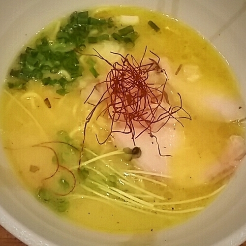「濃厚鶏塩らーめん ８００円」@鶏SOBA 春夏冬～あきない～の写真