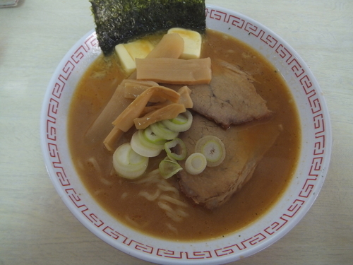 「朝味噌160円&バター2個100円&チャーシュー160円」@フォーラムめんの写真