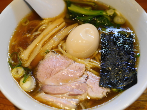 「らぁめん＋サービス味玉」@神田らぁめん 悠 HARUKAの写真