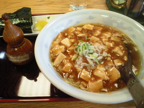 「Bランチ（麻婆 ラーメンとおにぎり） 700円」@マルイチ 神田軒の写真