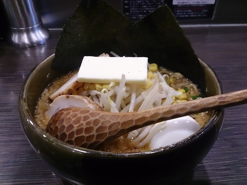 「特みそこってりらーめん+バター」@ど・みそ 町田店の写真