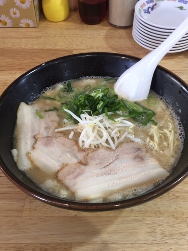 「背脂とんこつラーメン」@虎龍馬の写真