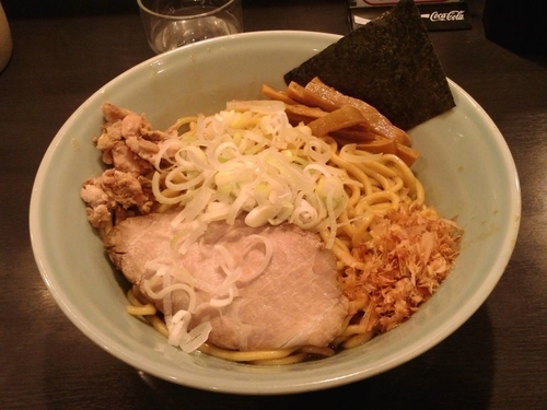 「油そば大盛(880円)」@油そば 兎に角 南守谷店の写真