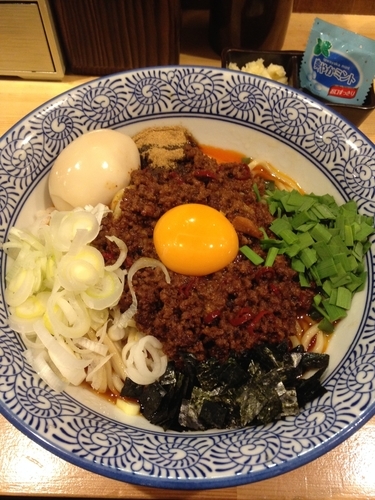 「台湾まぜそば  味玉(ラーパス)」@自家製麺 竜葵の写真