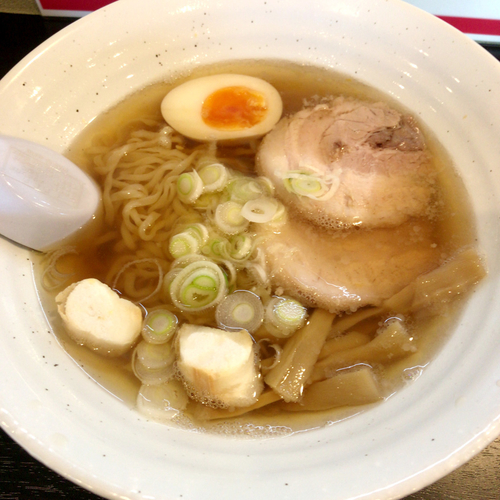 「醤油らーめん　650円」@めんや仁の写真