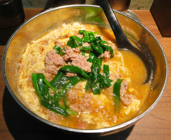 にんにくラーメン(1辛)