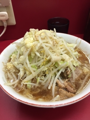 「小　730円　「ニンニク」「ヤサイ」「アブラ」」@ラーメン二郎 京急川崎店の写真