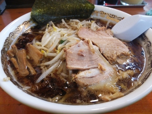 「ラーメン」@ラーメン新世 東扇島店の写真