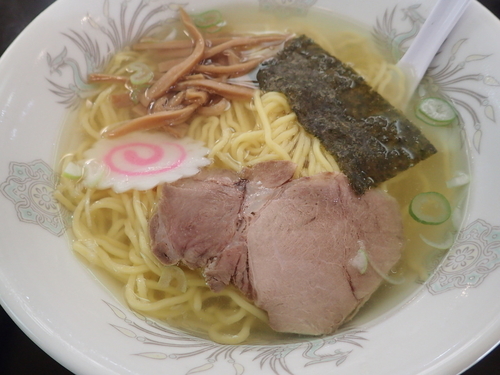 「塩らーめん(550円)」@らーめん 味咲の写真