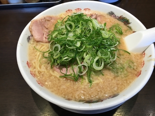 「こってりラーメン ネギ多め」@来来亭 野田みずき店の写真
