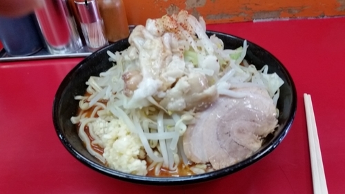 「限定　冬の味噌ラーメン大　全マシ」@モッコリ豚の写真
