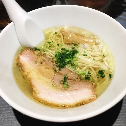 「白醤油ラーメン」@貪瞋癡の写真