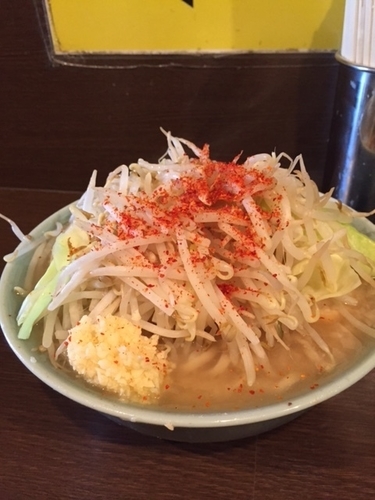 「小　730円　「ニンニク」「アブラ」「ヤサイ」「トウガラシ」」@ラーメン二郎 JR西口蒲田店の写真