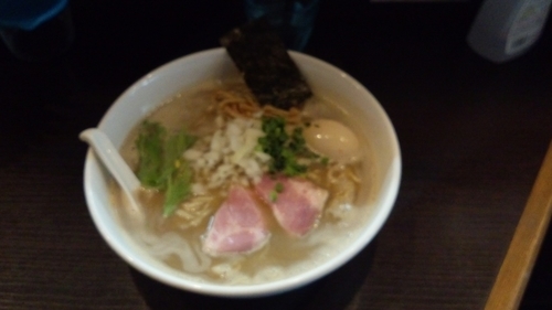 「煮干豚骨味玉ラーメン（大）」@麺処 夏海の写真