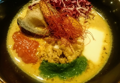 「冬のカレーぞば（限定・１２００円）＋ランチライス」@饗 くろ㐂の写真