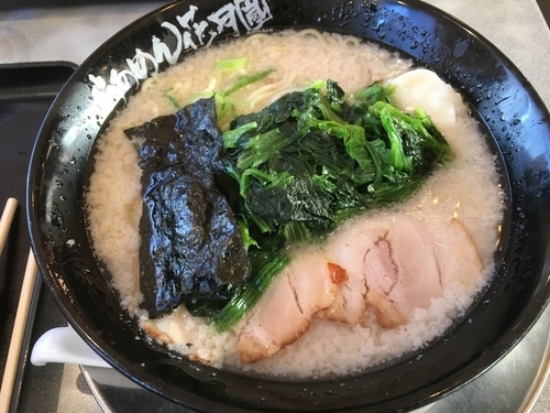 「嵐げんこつらあめん塩+ほうれん草／¥680＋100」@らあめん花月嵐 久保稲荷店の写真