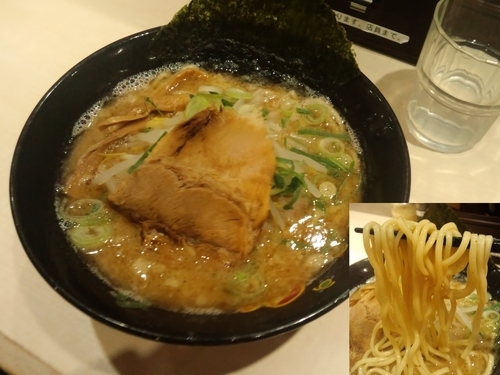「豚骨ラーメン690円 もやし倍」@らーめんオハナ 戸塚店の写真