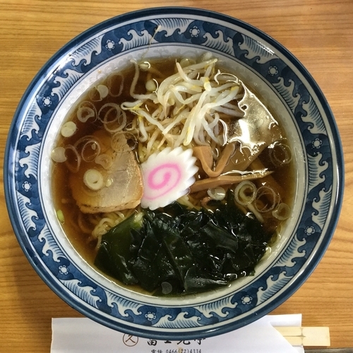 「ワカメラーメン650円」@冨士見亭の写真