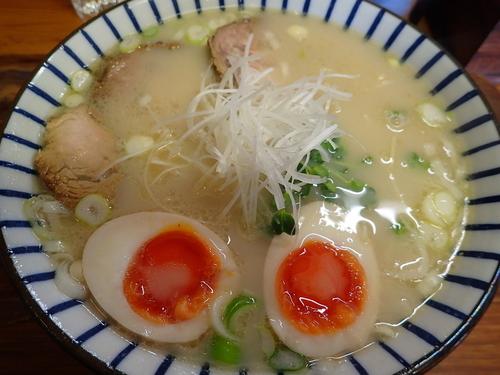 「軍鶏塩白湯ラーメン・細麺」@軍鶏ラーメン美幸の写真