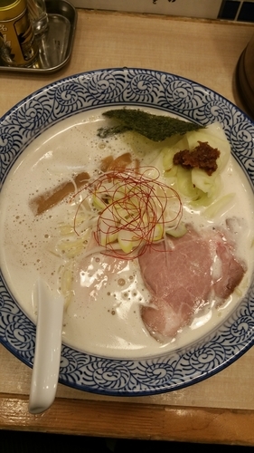 「濃厚鶏豚ソバ」@鶏豚骨 一學の写真