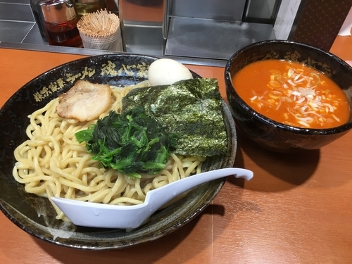 「旨辛つけ麺」@横浜家系ラーメン 新宿小滝橋 魂心家の写真