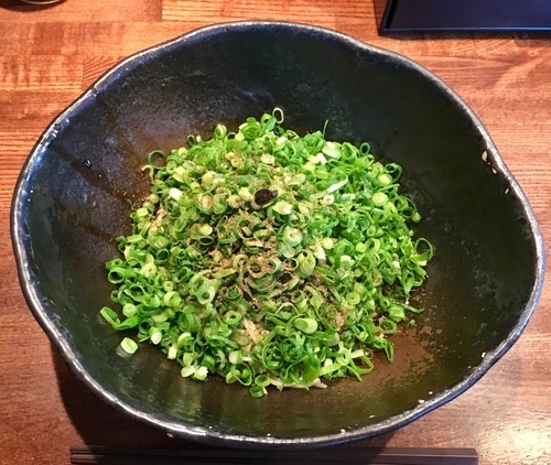 「汁なし担々麺並盛り3辛 580円+ネギ盛り 150円」@汁なし担担麺専門 キング軒 東京店の写真