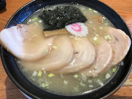 「ちゃーしゅーらーめん（塩）」@麺処 とらたまの写真
