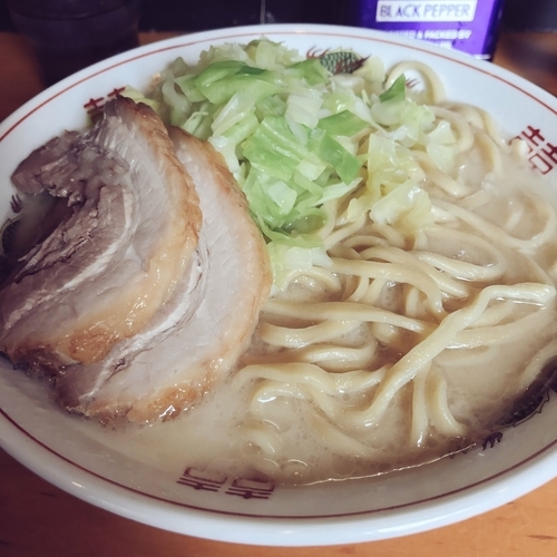 「限定A しおらーめん　少なめ、固め　800円」@ファットンの写真