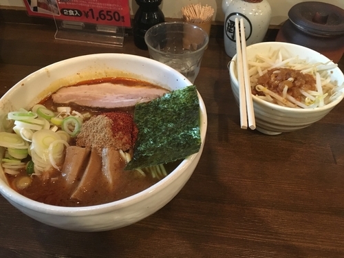 「辛辛魚ラーメン 大盛り ジロベジ」@麺処 井の庄の写真